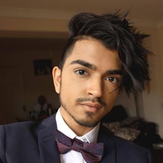 Vraj Chauhan's avatar