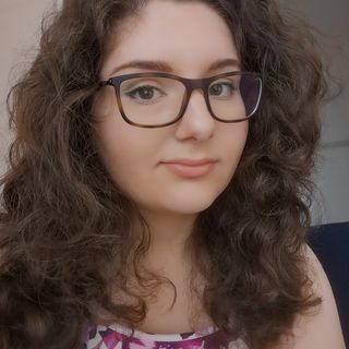 Polly Kutsarova's avatar