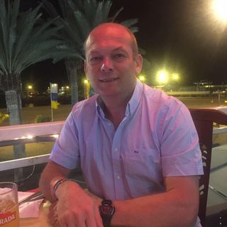 Simon James's avatar