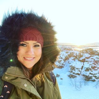 Isis Rocha Fornari's avatar