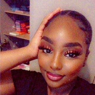 Leah Francis's avatar