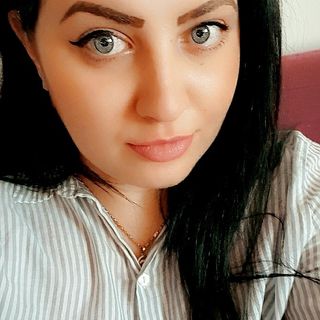 Ionela Cosmina's avatar