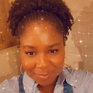 Saz Akinwunmi's avatar