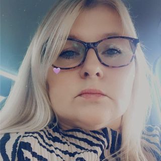 Maxine Bowry Kew's avatar