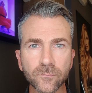 Mark Zohan Mardell's avatar