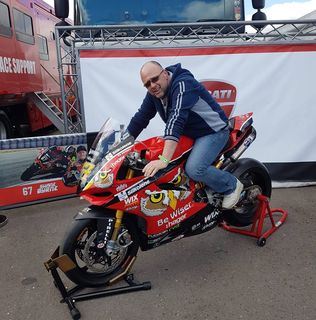 Neil Barrow's avatar