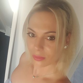 Flori Violeta's avatar