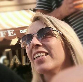 Alison Foster's avatar