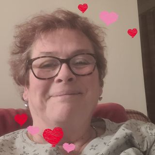 Maggie Moore's avatar