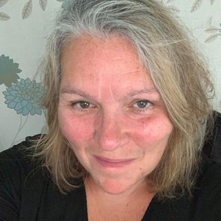 Pam Booth's avatar