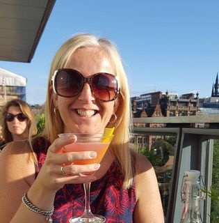 Alison Lindsay's avatar
