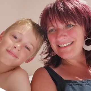 Nikki Hirst's avatar