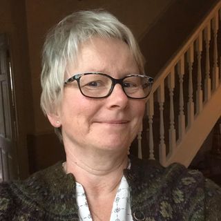 Fiona Parker's avatar