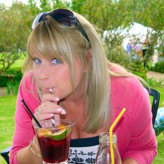 Sally Salmon's avatar