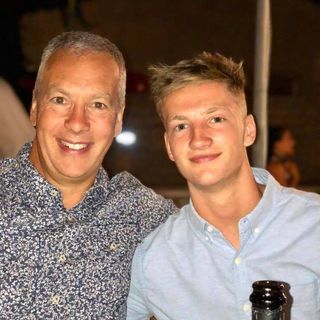 Alex Pegler's avatar