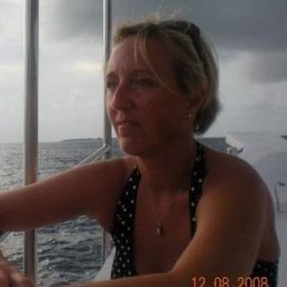 Suzanne Taylor's avatar