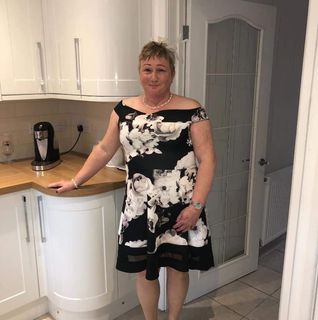 Krissy Lewis's avatar