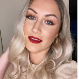 Maddy Price's avatar