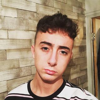 Luke Phillips's avatar