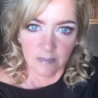 Julie Tibbs's avatar