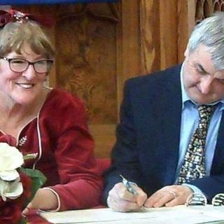 Lynn Watkin's avatar