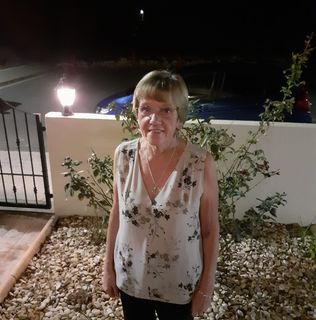 Helena Pringle's avatar