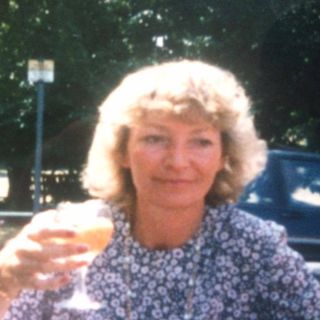 Linda McCusker's avatar