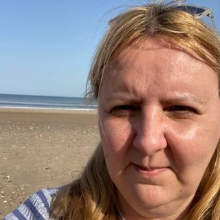 Mary Louise's avatar