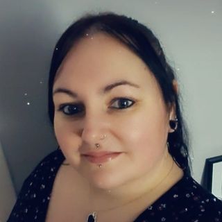 Hayley Young's avatar
