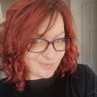 Zoe Hubbard's avatar