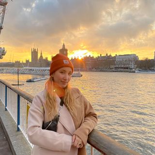 Fernanda Paz's avatar