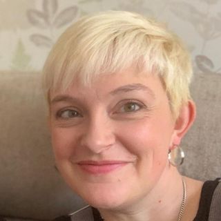 Helen Craine's avatar