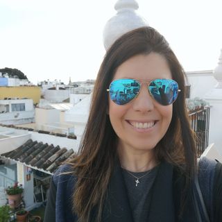 Ticyane Bueno's avatar