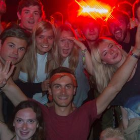 Nic Huzella's avatar