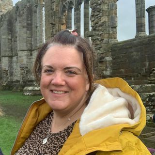 Debbie Girling's avatar