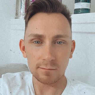 Andrew Chard's avatar