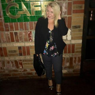 Leane Okonta's avatar