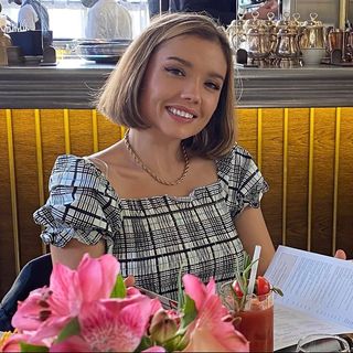 Emma Louise's avatar