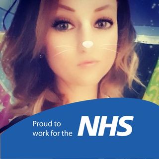 Laura Howard's avatar