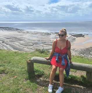 Chelsea Western's avatar