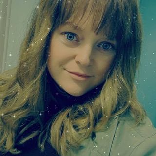 Laura Edgar's avatar