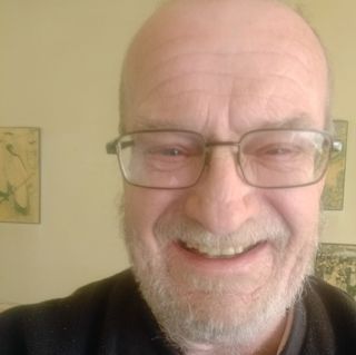 Ross Mackay's avatar