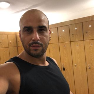 Benamara Lamri's avatar