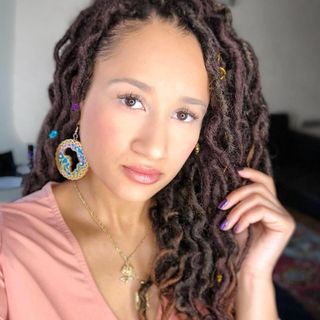 Lola Fumbelz's avatar