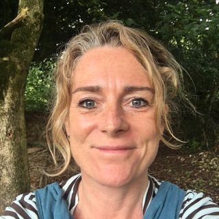 Claire Robertson's avatar