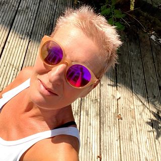 Iris Waller's avatar