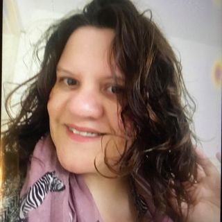 Lizzie Fletcher's avatar