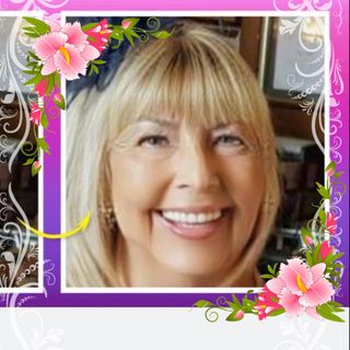 Linda Davies's avatar