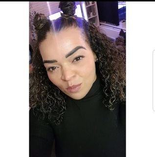 Dionne Henry's avatar