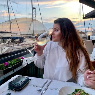 Mariya Kostova's avatar